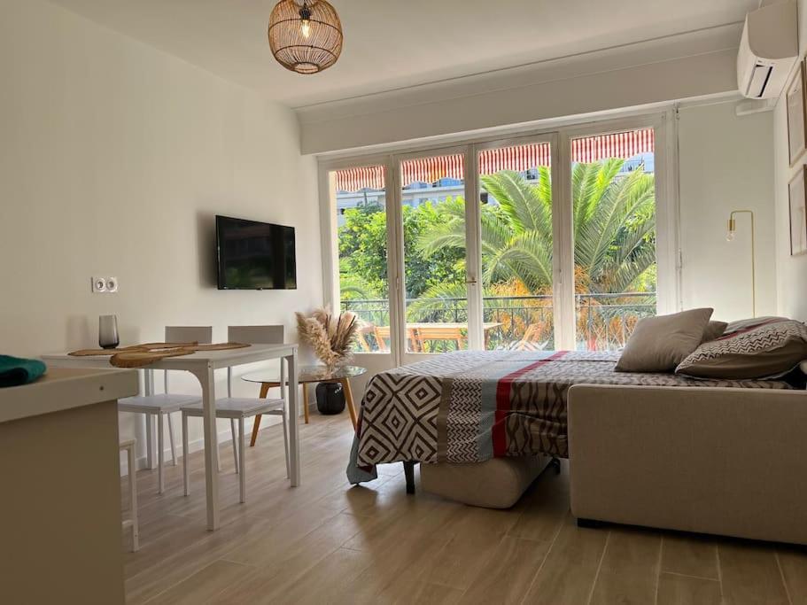 Magnifique T2 Proche Mer Et Ville Refait A Neuf Avec Terrasse Menton Extérieur photo